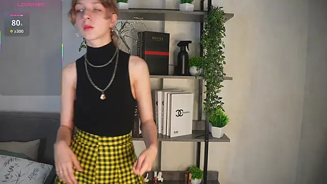 CameliaGlaue online show from 10-15-25, 11:54