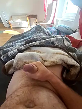 chrisili1986 online show from 11-05-25, 09:42