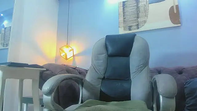 Snapshot of Eross_Santy chatting on 06-28-26, 04:24 Eross Santy online show from 06-28-26, 04:24