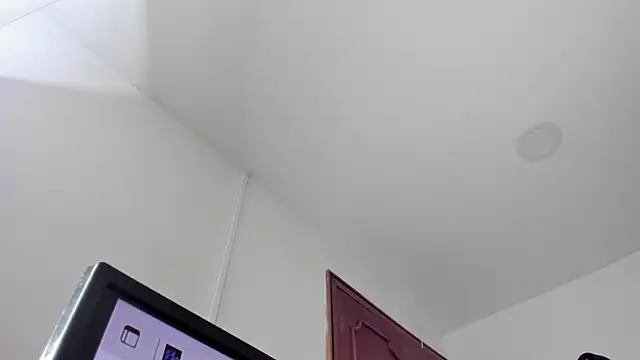 Snapshot of CarolinaFerrer chatting on 11-11-25, 04:18 CarolinaFerrer online show from 11-11-25, 04:18