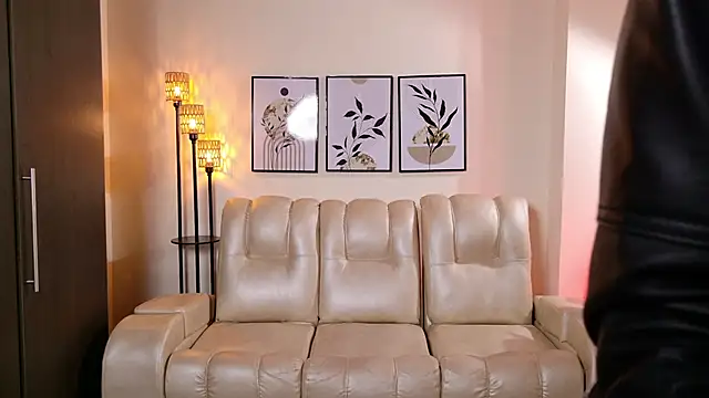 Snapshot of Violeta_Foxz chatting on 11-25-25, 07:14 Violeta Foxz online show from 11-25-25, 07:14