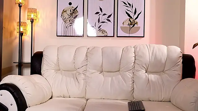 Snapshot of Violeta_Foxz chatting on 02-23-26, 07:44 Violeta Foxz online show from 02-23-26, 07:44