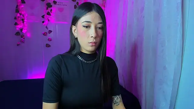 Snapshot of lia__harry chatting on 12-16-25, 01:32 lia harry online show from 12-16-25, 01:32