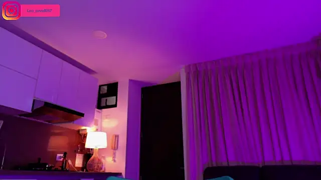 Snapshot of LeoCavalli_ chatting on 09-11-25, 02:28 LeoCavalli  online show from 09-11-25, 02:28