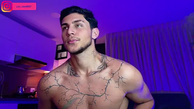 Snapshot of LeoCavalli_ chatting on 09-17-25, 04:19 LeoCavalli  online show from 09-17-25, 04:19