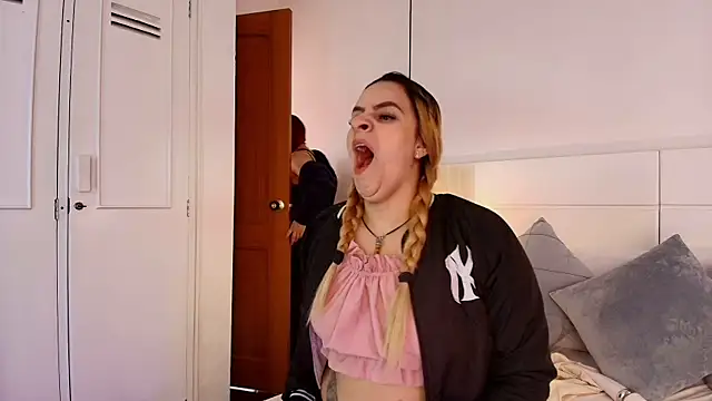 Dakota Megan 69 online show from 10-16-25, 02:29