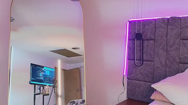 Dakota Megan 69 online show from 04-25-26, 02:47