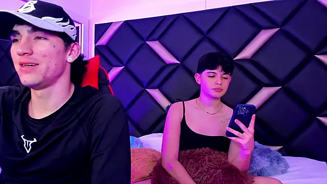 Snapshot of Handsomeboyss19 chatting on 10-15-25, 03:17 Handsomeboyss19 online show from 10-15-25, 03:17