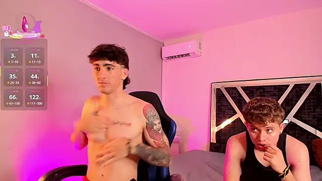 Snapshot of Handsomeboyss19 chatting on 02-19-26, 02:51 Handsomeboyss19 online show from 02-19-26, 02:51