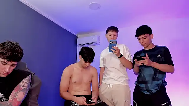 Handsomeboyss19 online show from 06-26-26, 01:04