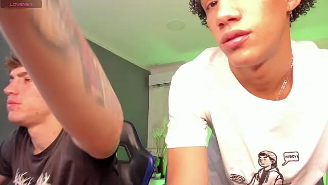 Handsomeboyss19 online show from 08-03-26, 07:17