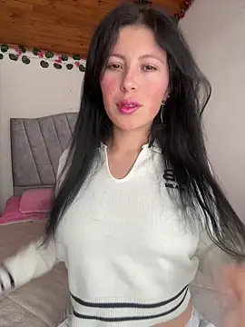 Snapshot of Mia_salinass chatting on 09-17-25, 05:25 Mia salinass online show from 09-17-25, 05:25