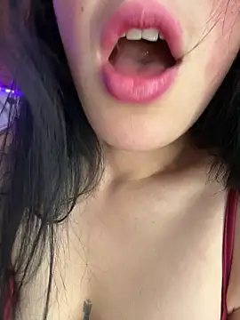 Mia salinass online show from 06-06-26, 10:36