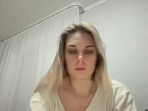 Snapshot of NikexPretty chatting on 11-19-25, 02:50 NikexPretty online show from 11-19-25, 02:50