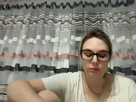 Snapshot of NikexPretty chatting on 01-08-26, 06:54 NikexPretty online show from 01-08-26, 06:54