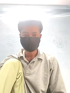 Snapshot of GirlsCrush_ chatting on 02-19-26, 10:00 GirlsCrush online show from 02-19-26, 10:00