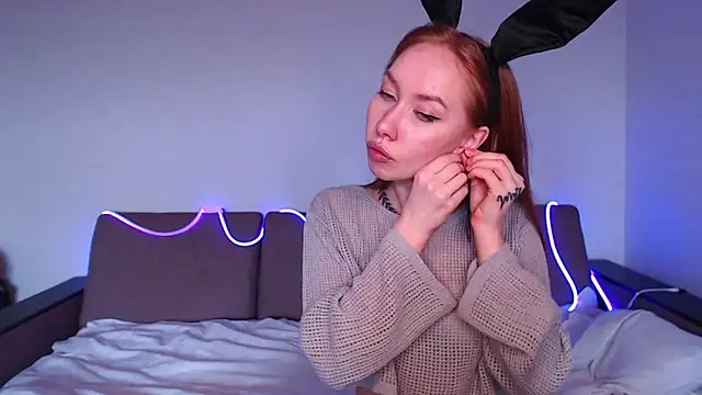 Mimi Red online show from 04-30-26, 07:14