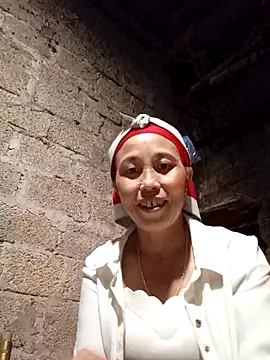 me-cute online show from 10-26-25, 01:28