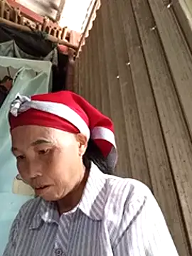 me-cute online show from 11-05-25, 07:41