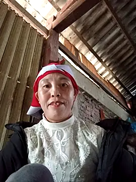 me-cute online show from 11-13-25, 01:37