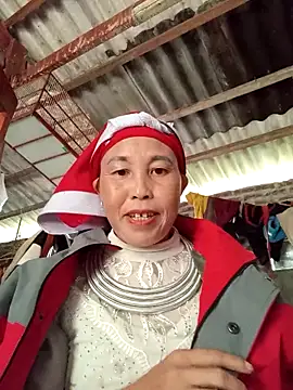 me-cute online show from 11-14-25, 02:10