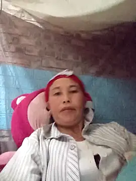 me-cute online show from 11-15-25, 10:37