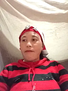 me-cute online show from 11-18-25, 06:40