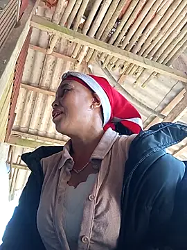 me-cute online show from 11-26-25, 01:50