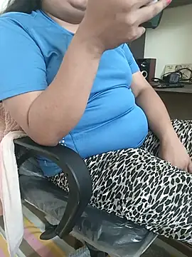 Snapshot of payal_261072_ chatting on 10-26-25, 03:56 payal 261072 online show from 10-26-25, 03:56