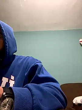 Snapshot of leiche chatting on 10-12-25, 03:11 leiche online show from 10-12-25, 03:11