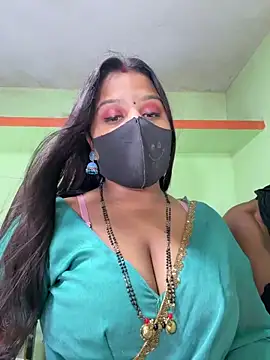 Snapshot of Shneeha_le chatting on 03-02-26, 04:47 Shneeha le online show from 03-02-26, 04:47