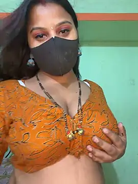 Snapshot of Shneeha_le chatting on 03-20-26, 04:56 Shneeha le online show from 03-20-26, 04:56