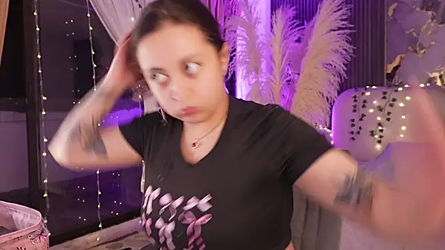 SarahCastro1  online show from 03-23-26, 03:21