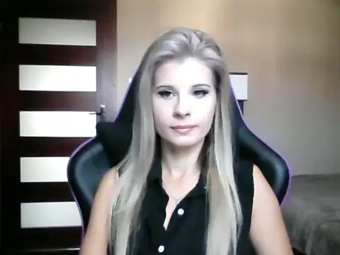 KristineGlow online show from 09-17-25, 06:15