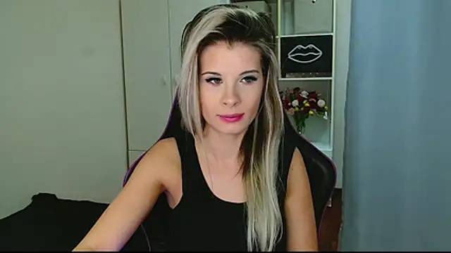 KristineGlow online show from 01-12-26, 07:24