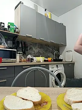 Snapshot of MiaKissy chatting on 09-15-25, 05:18 MiaKissy online show from 09-15-25, 05:18