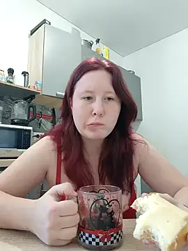 Snapshot of MiaKissy chatting on 09-25-25, 06:17 MiaKissy online show from 09-25-25, 06:17