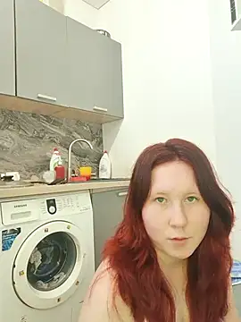 Snapshot of MiaKissy chatting on 10-06-25, 05:49 MiaKissy online show from 10-06-25, 05:49