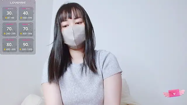 Snapshot of Zinzin_chan chatting on 04-14-26, 06:58 Zinzin chan online show from 04-14-26, 06:58