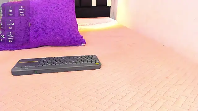 Snapshot of elian_7 chatting on 03-13-26, 12:34 elian 7 online show from 03-13-26, 12:34