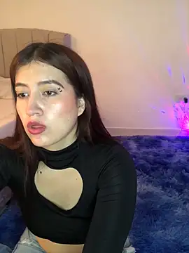 BrunnetAri  online show from 10-10-25, 03:22