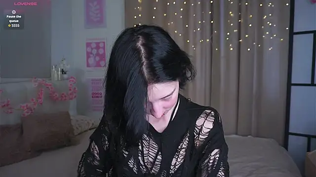 JuanaFriesz online show from 03-29-26, 09:20