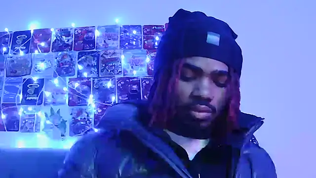 Snapshot of risktakinndolo chatting on 11-15-25, 01:47 risktakinndolo online show from 11-15-25, 01:47