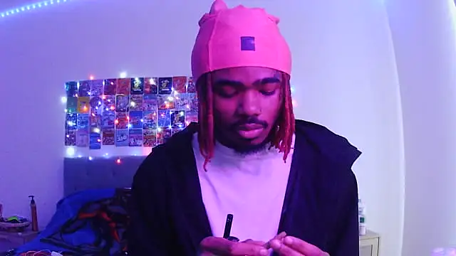 Snapshot of risktakinndolo chatting on 11-23-25, 03:23 risktakinndolo online show from 11-23-25, 03:23