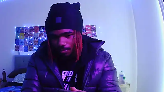 Snapshot of risktakinndolo chatting on 11-27-25, 04:42 risktakinndolo online show from 11-27-25, 04:42