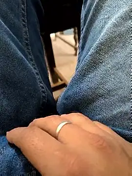 Snapshot of bigdick_lickingexpert08 chatting on 10-27-25, 08:51 bigdick lickingexpert08 online show from 10-27-25, 08:51