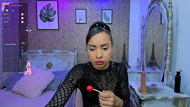 Snapshot of Lucia_jane chatting on 10-06-25, 09:56 Lucia jane online show from 10-06-25, 09:56