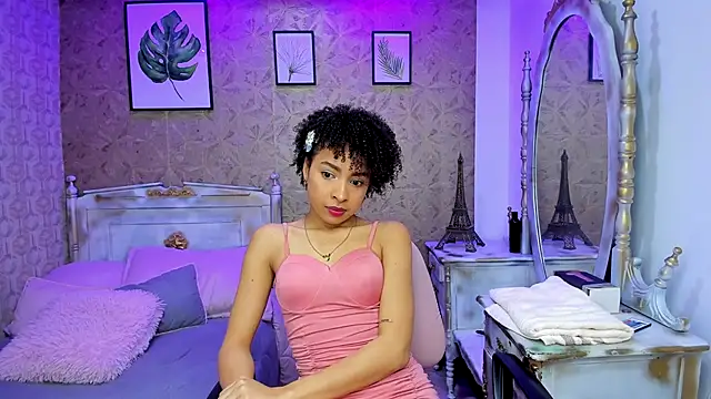 Snapshot of Lucia_jane chatting on 10-22-25, 07:46 Lucia jane online show from 10-22-25, 07:46