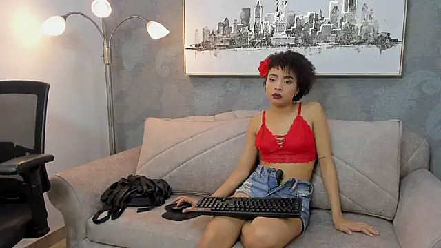 Snapshot of Lucia_jane chatting on 11-13-25, 11:58 Lucia jane online show from 11-13-25, 11:58