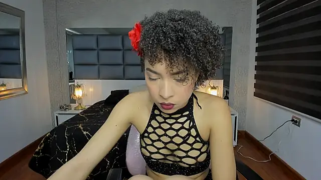 Snapshot of Lucia_jane chatting on 11-22-25, 07:35 Lucia jane online show from 11-22-25, 07:35